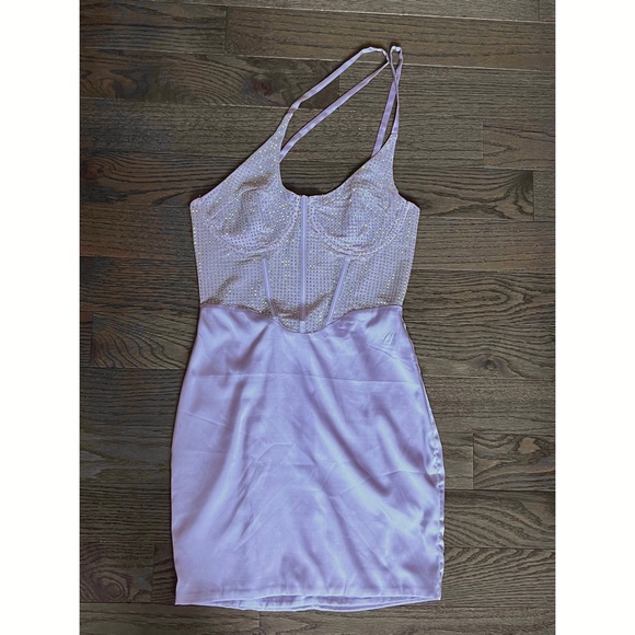 Elegant Lavender Halter Dress - Picture 3 of 4